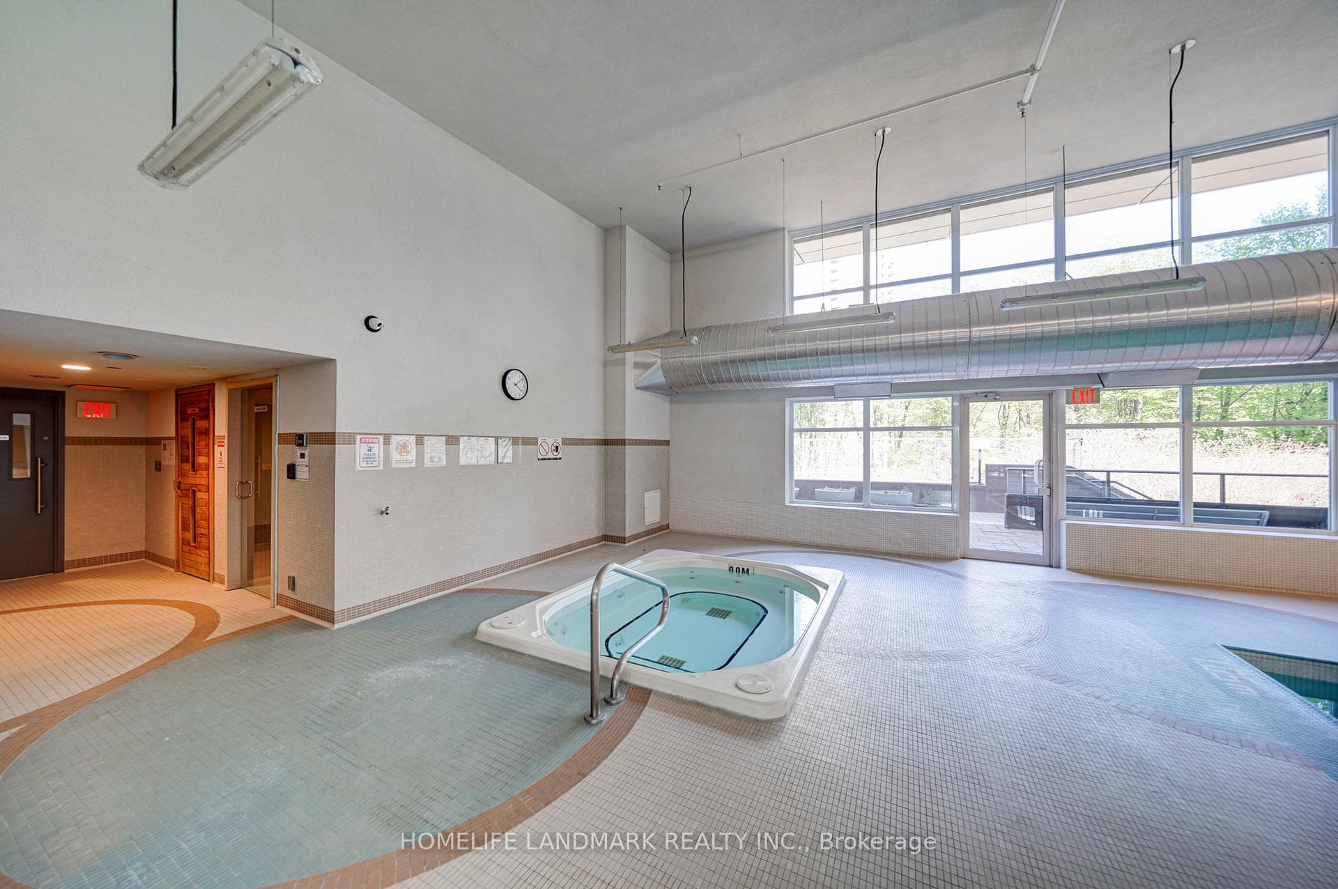 190 Borough Drive Unit LPH3501 photo 7