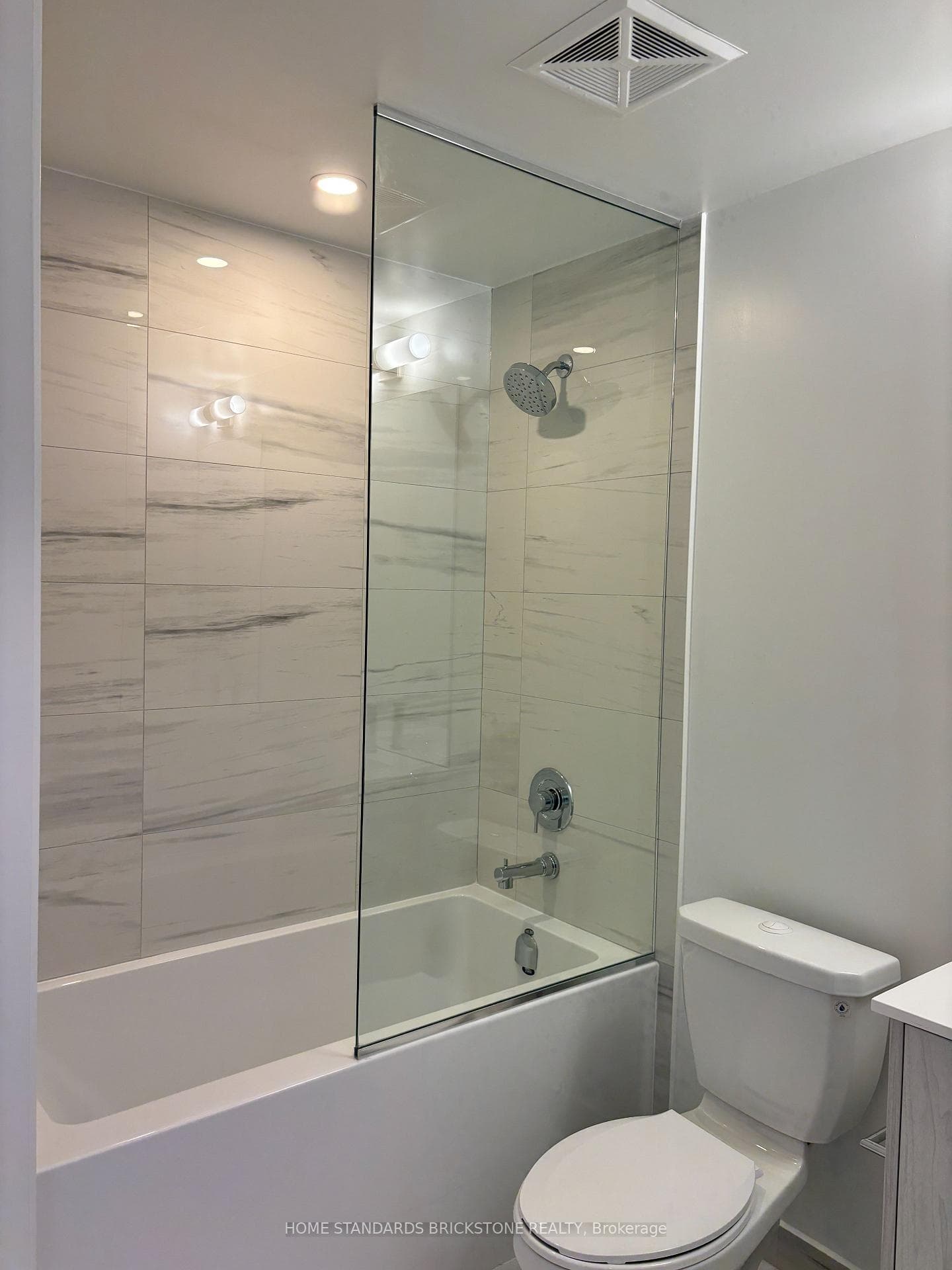 180 FRONT Street Unit 4110 photo 25