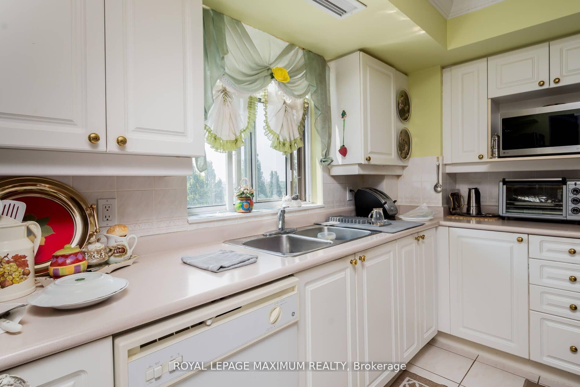 2506 Rutherford Road Unit 408 photo 10