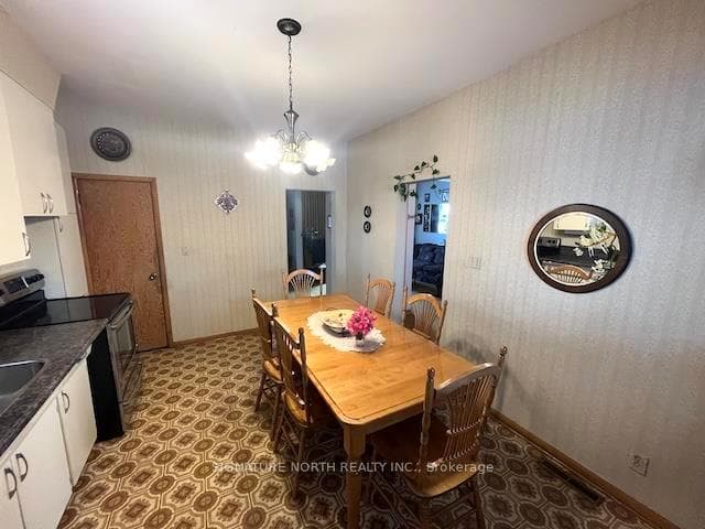 212 Cameron Street photo 14