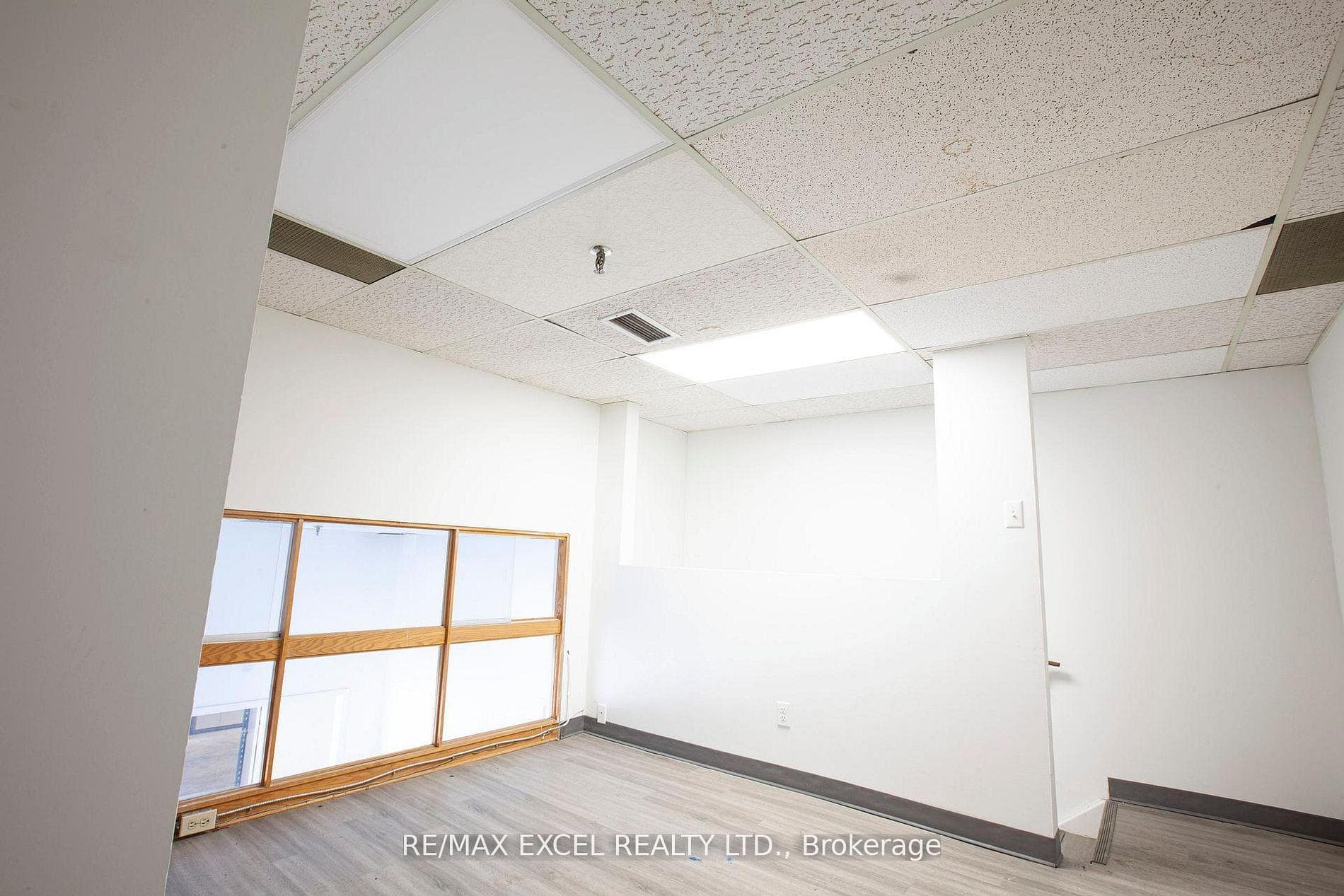 37 Ferrier Street Unit 8 photo 15