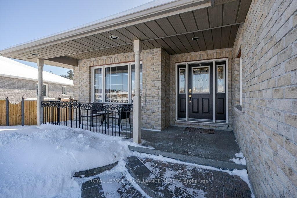 6 Cedar Creek Way photo 4