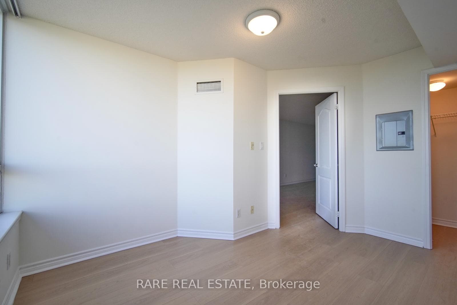 3 Rean Drive Unit 1306 photo 10