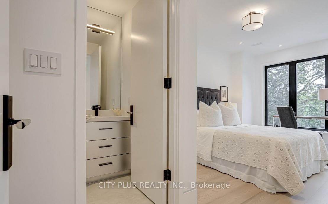 119 Glengrove Avenue photo 17