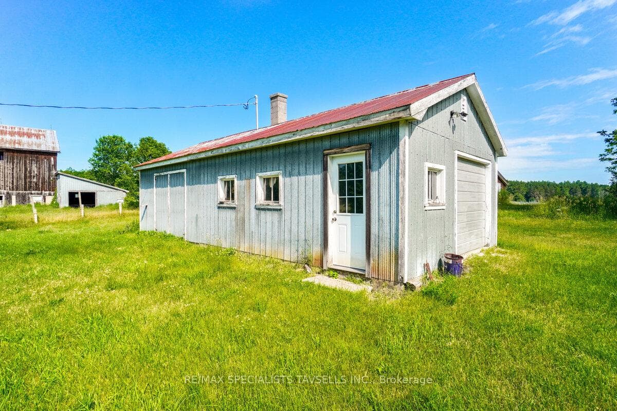 938198 Airport Road photo 31