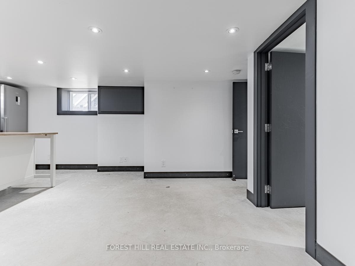 18 Sunnybrae Crescent Unit Lower photo 23