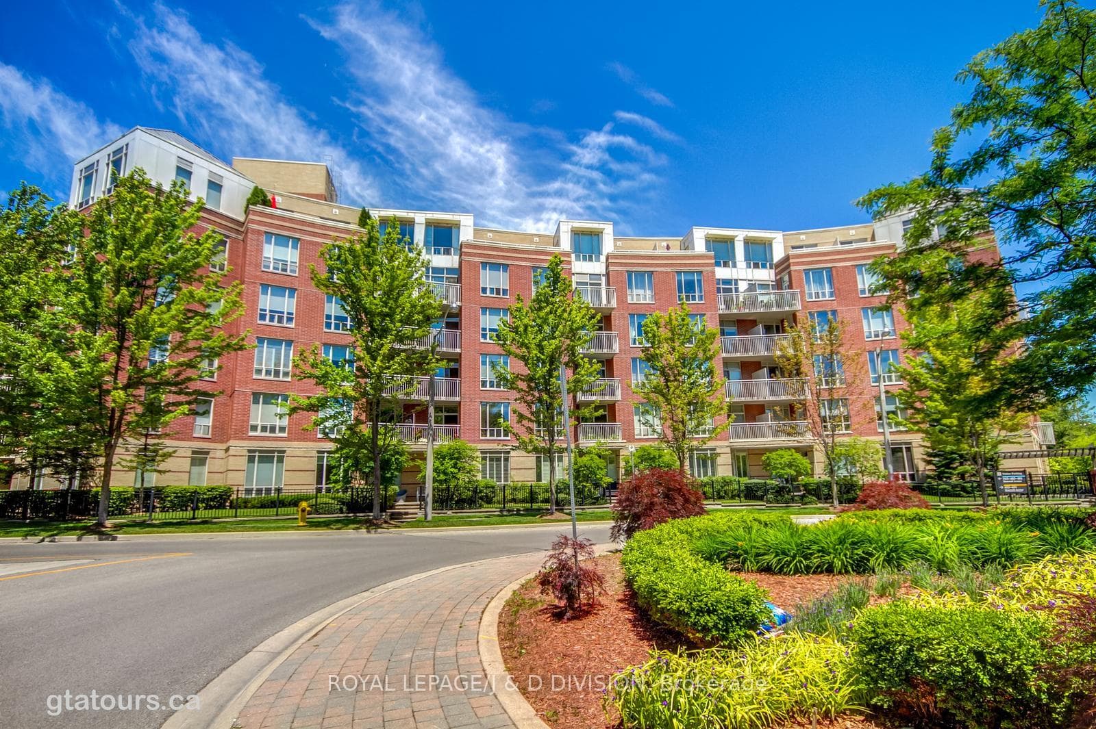 451 Rosewell Avenue Unit 601 photo 1