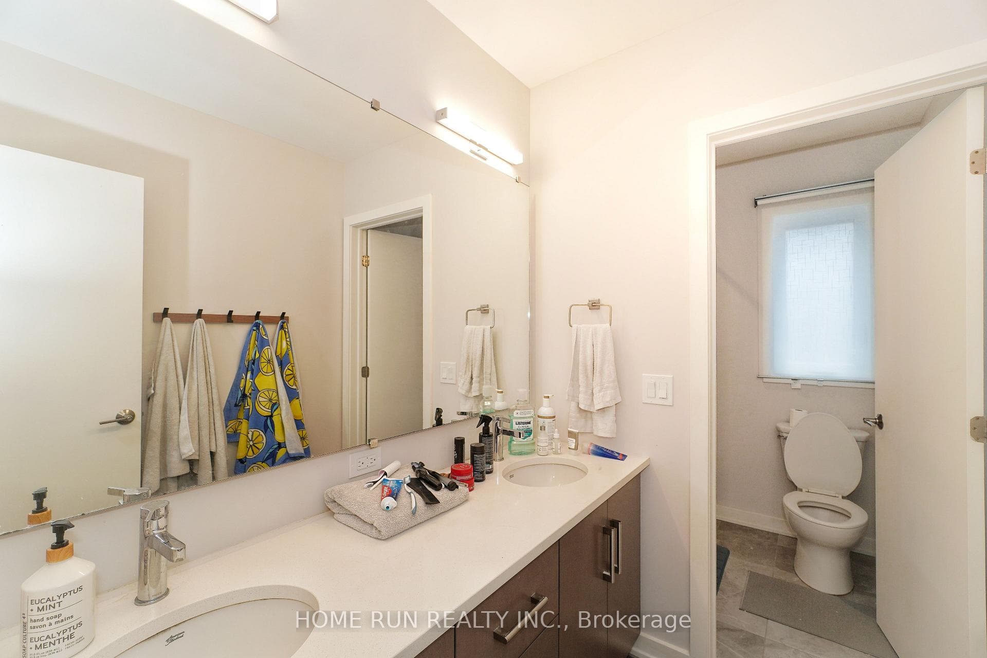 250 Soprano Avenue photo 31