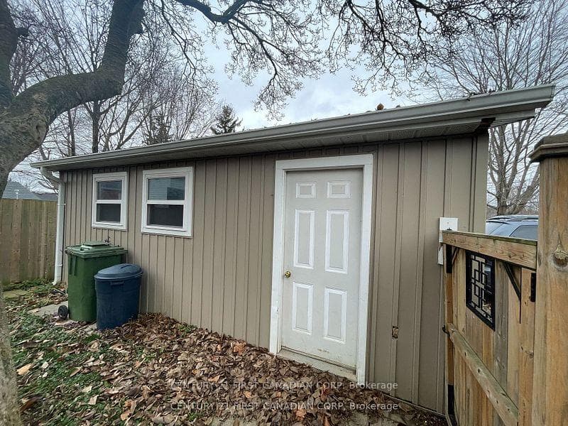 64 Edward Street photo 40