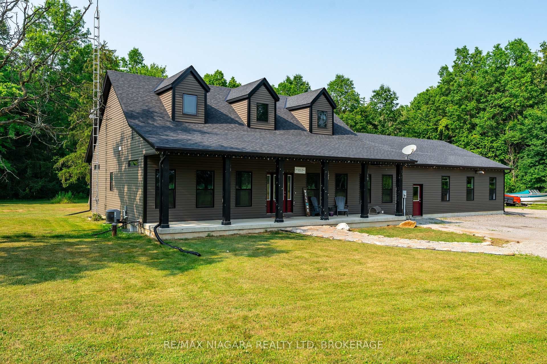 1892 Turner Road photo 2