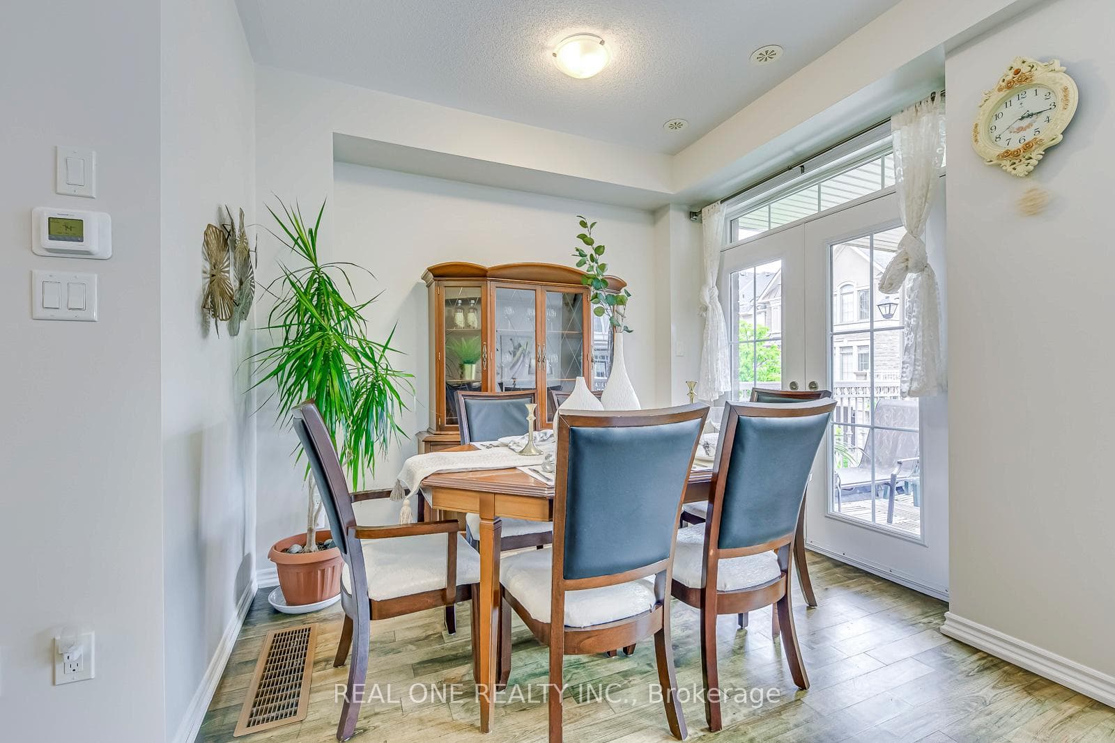 2435 Greenwich Drive Unit 20 photo 15