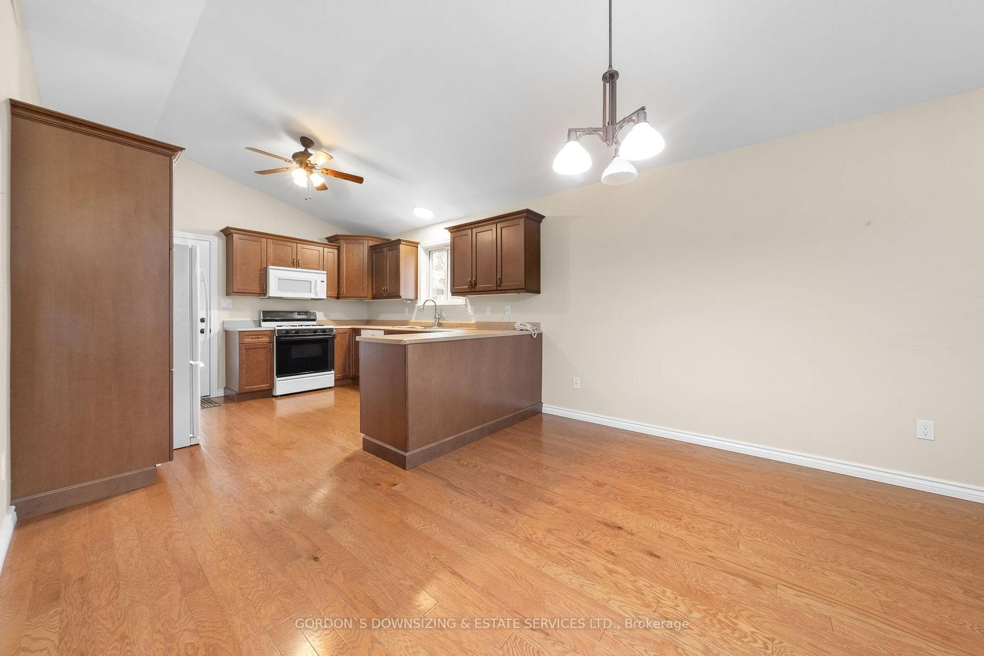 181 Victoria Avenue photo 8