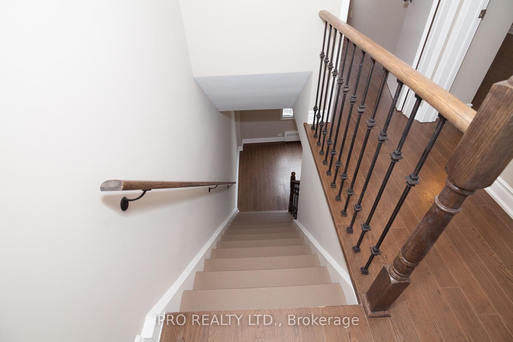 920 Pape Avenue Unit UPPER photo 23