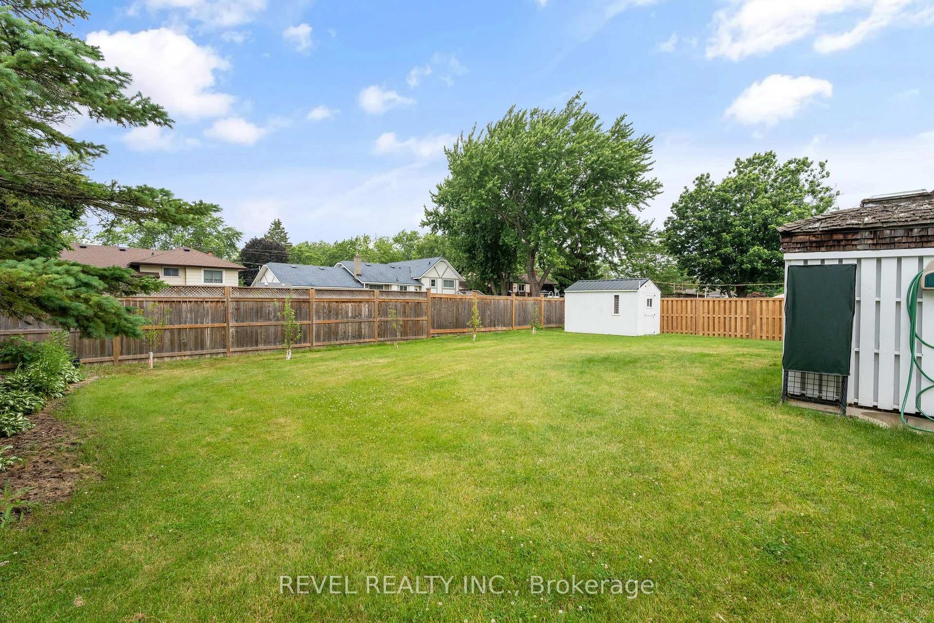 833 Lakeview Road photo 29
