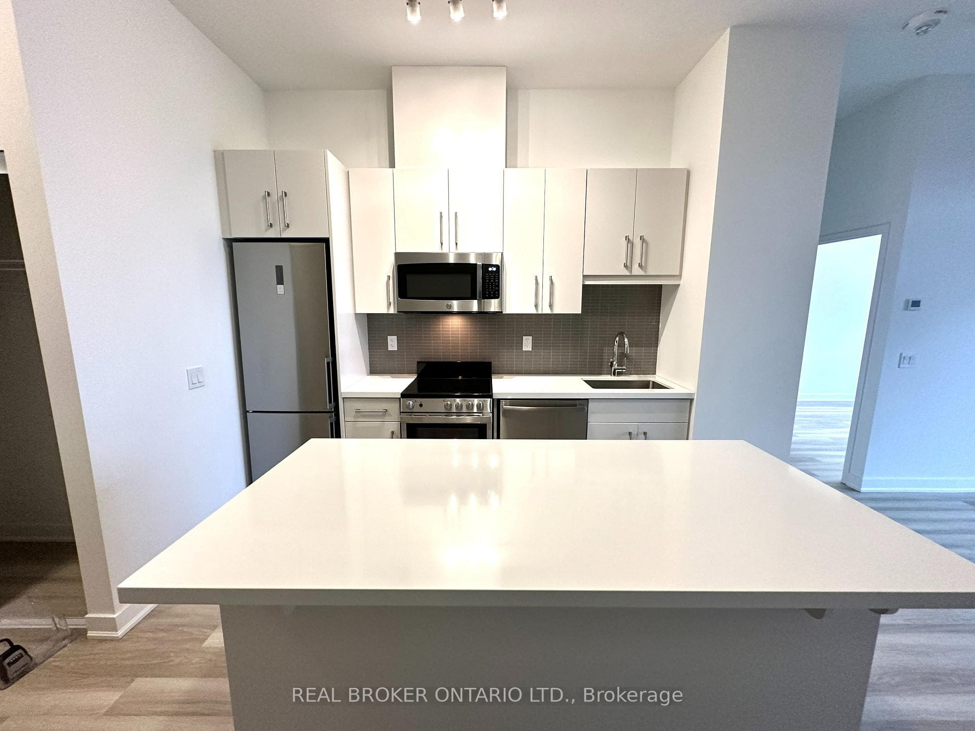 2007 James Street Unit 410 photo 5