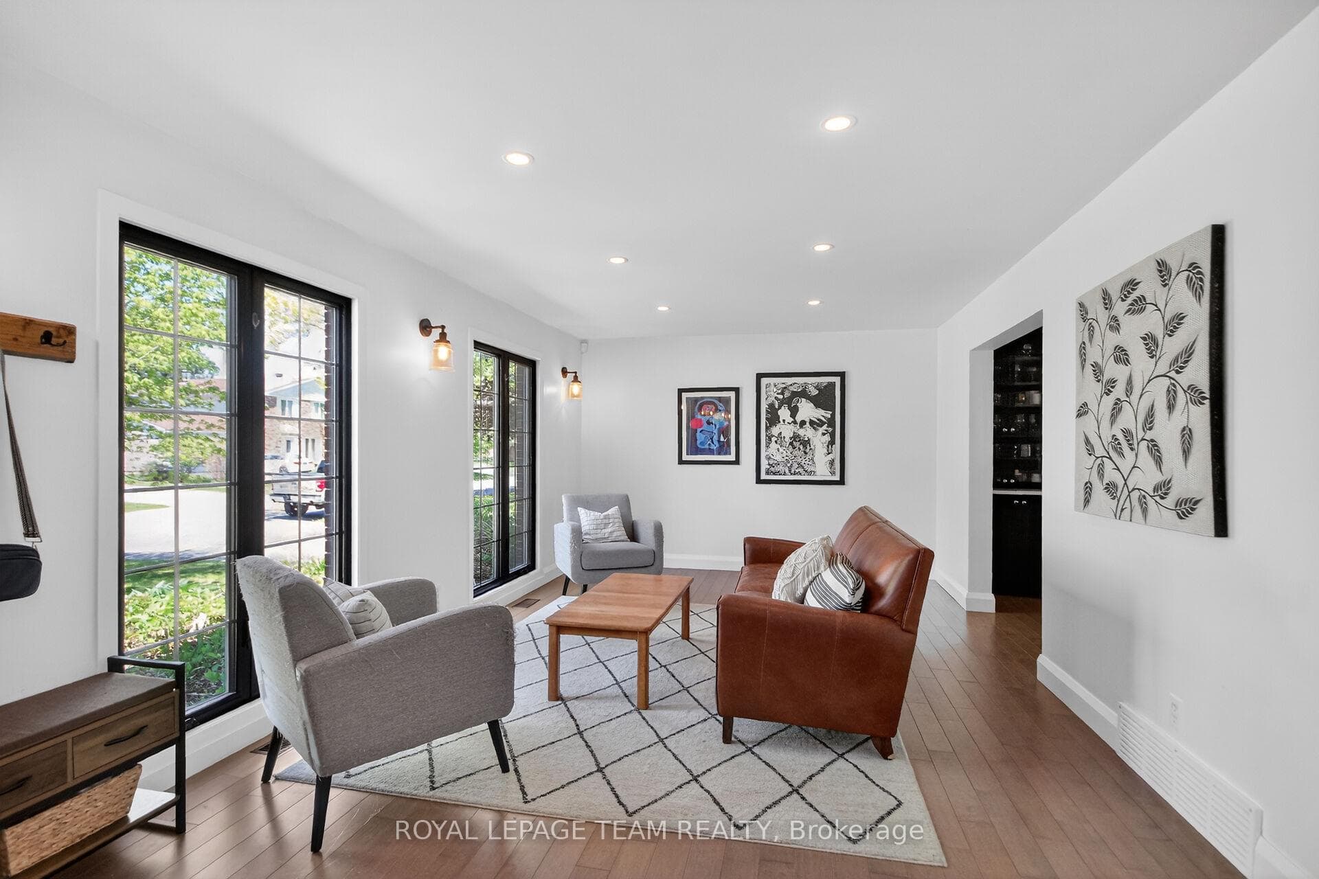 15 Markham Avenue photo 9