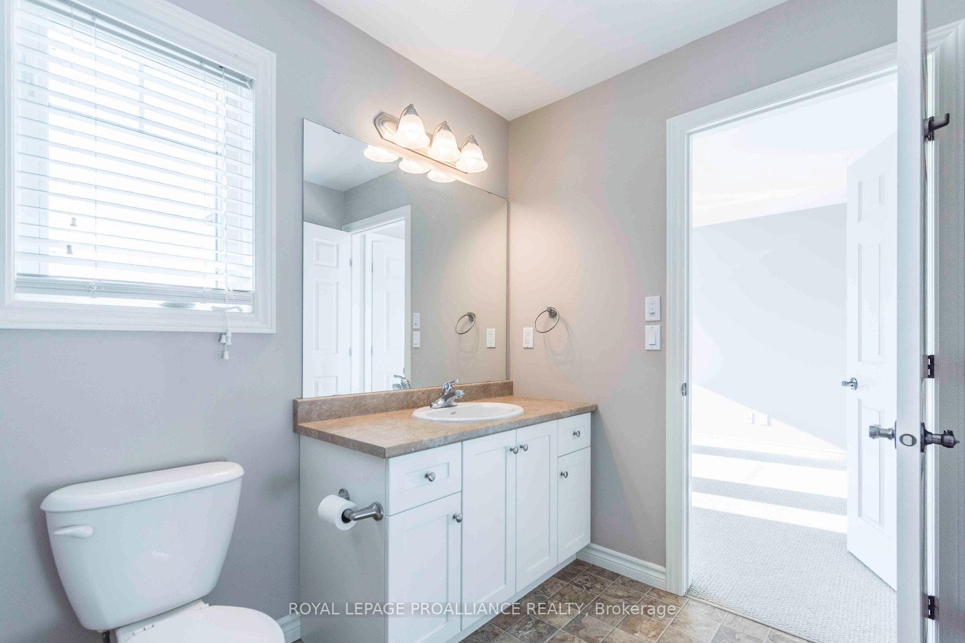 8 Princeton Place photo 17