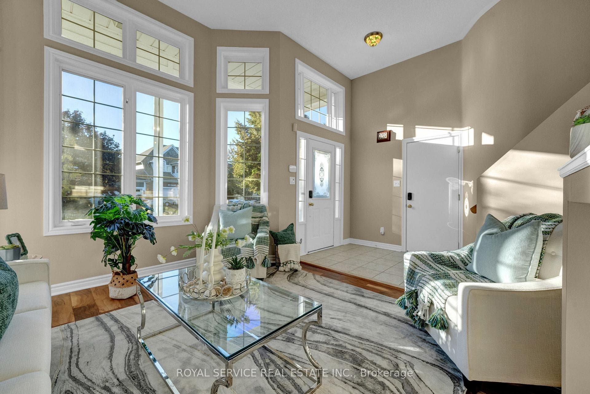 Bright, welcoming Foyer & interior access 2 garage