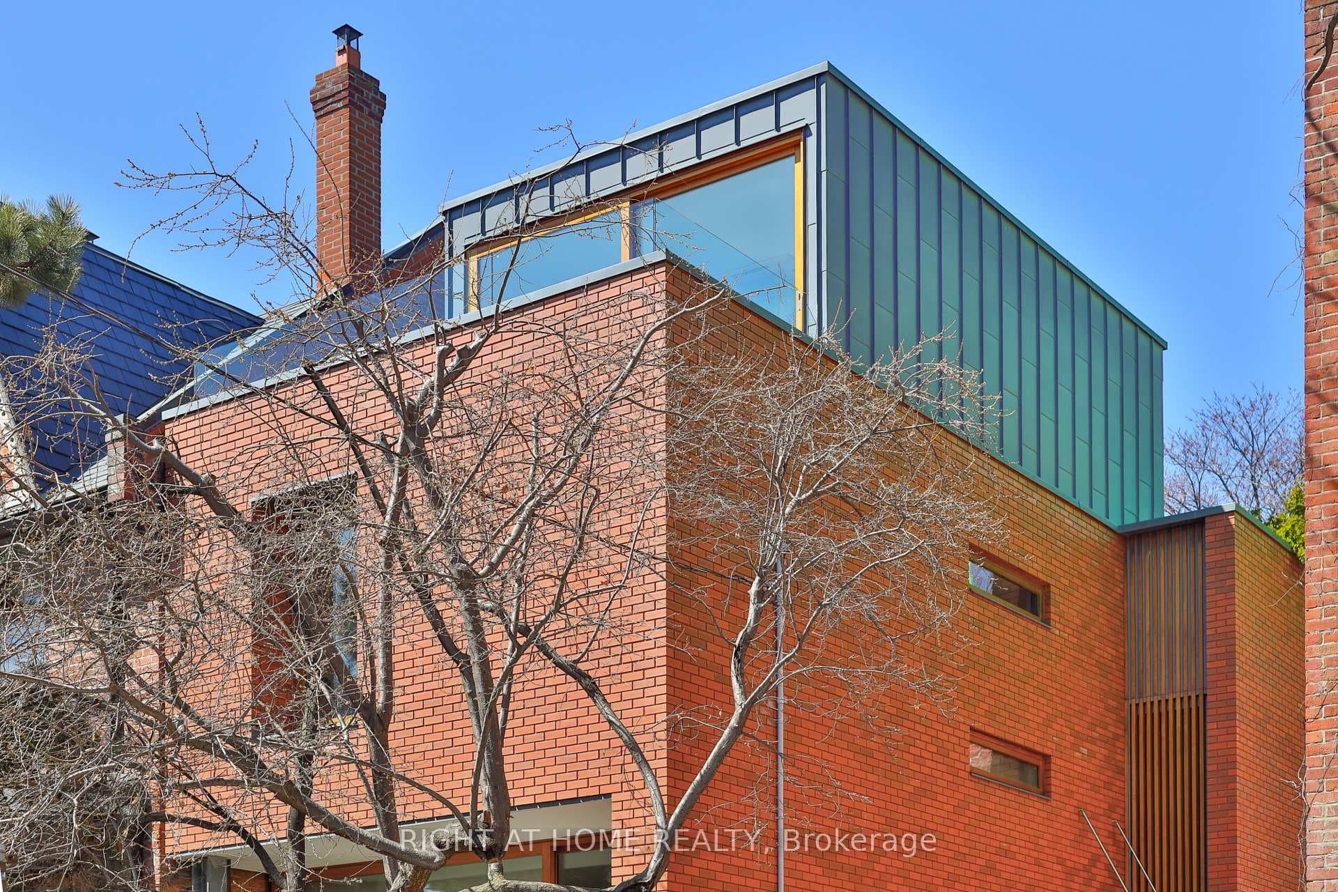 694 Richmond Street photo 37