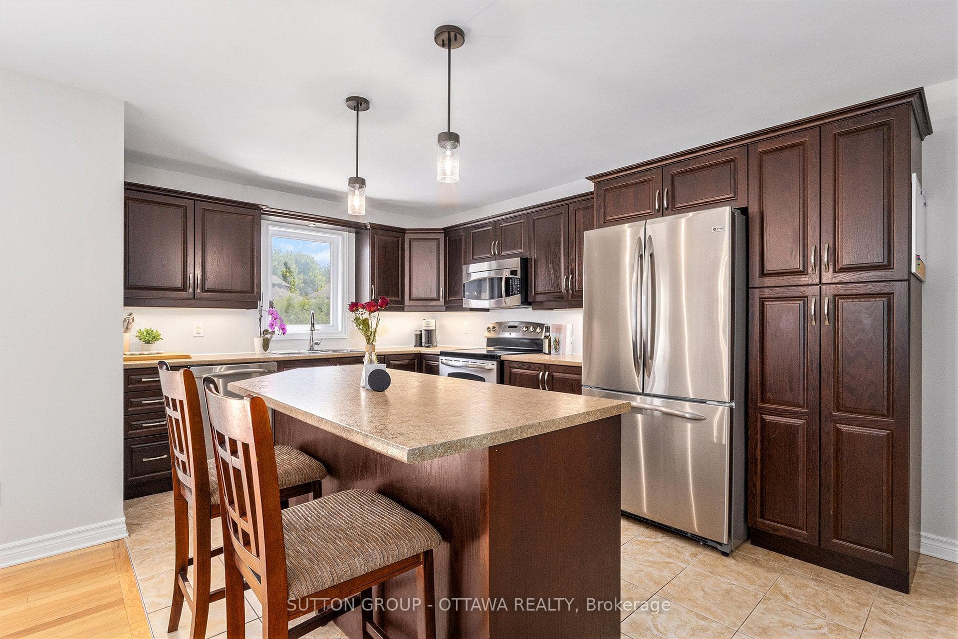 56 Honore Crescent photo 12