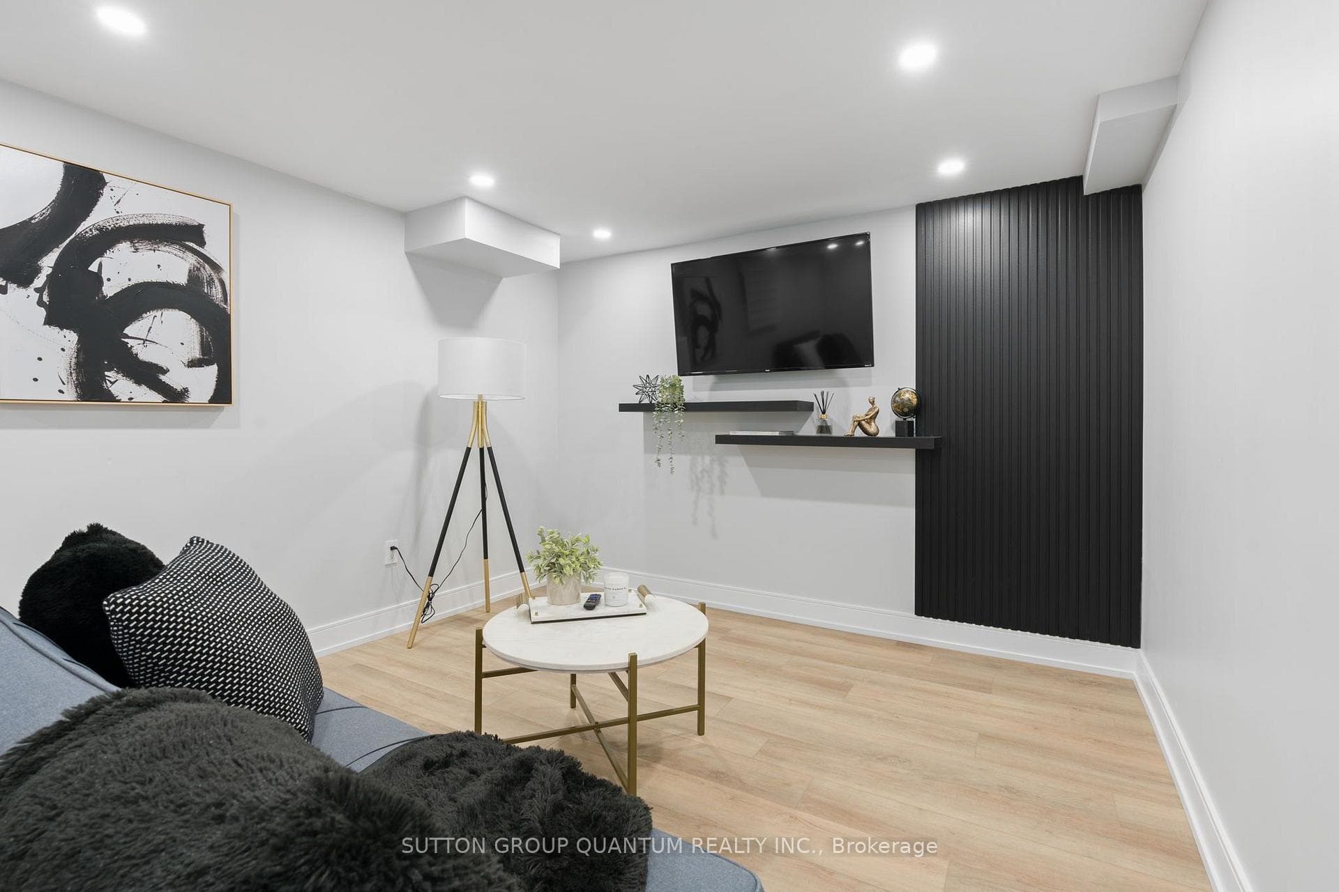 17 Clearview Drive Unit #Basement photo 11