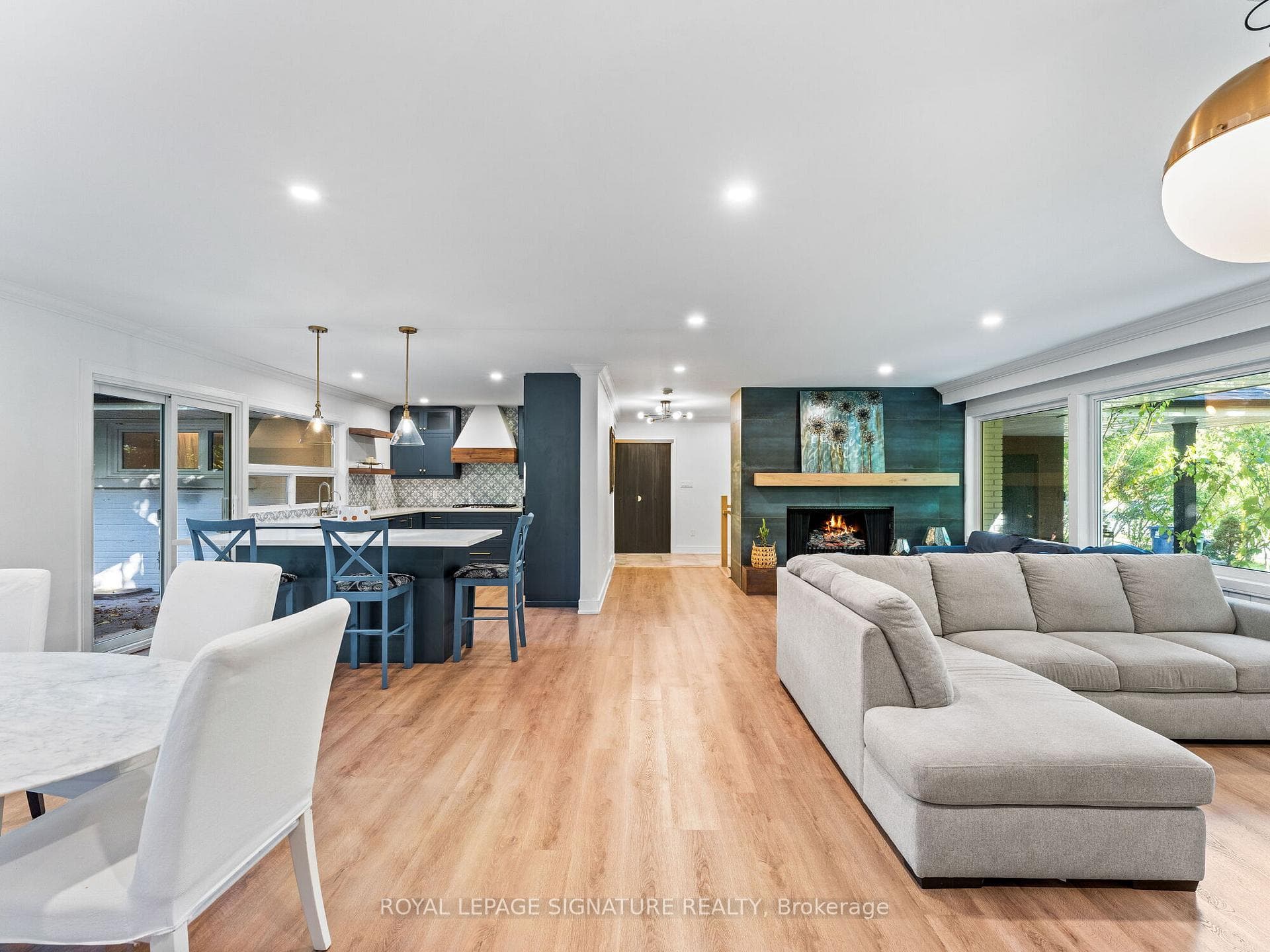 1620 Islington Avenue photo 4