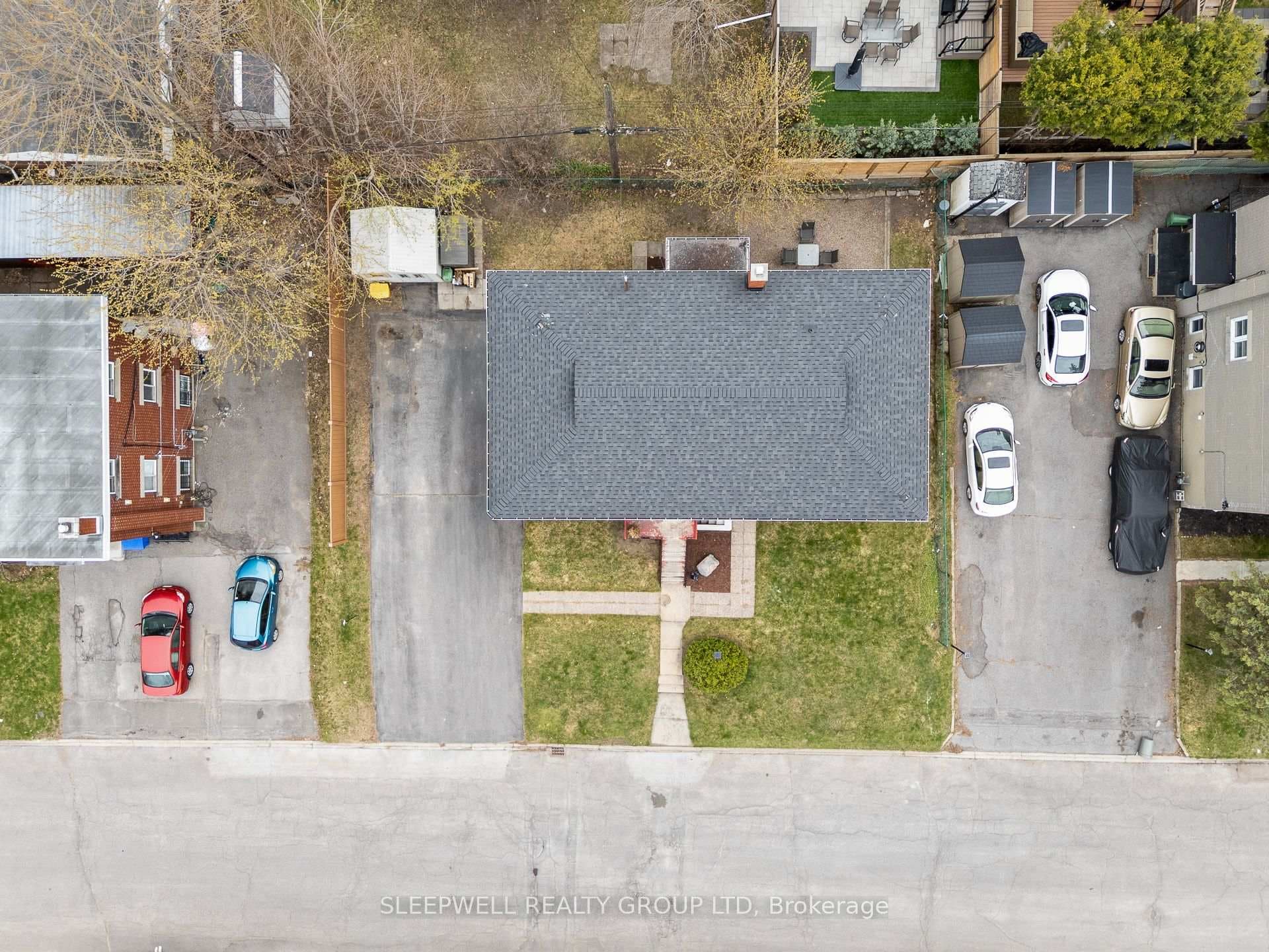 473 Vernon Avenue photo 3