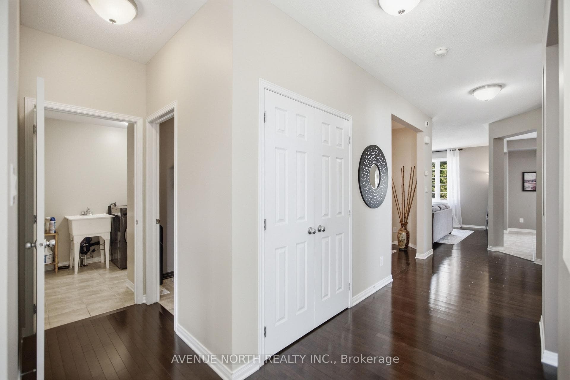 112 Sunita Crescent photo 7