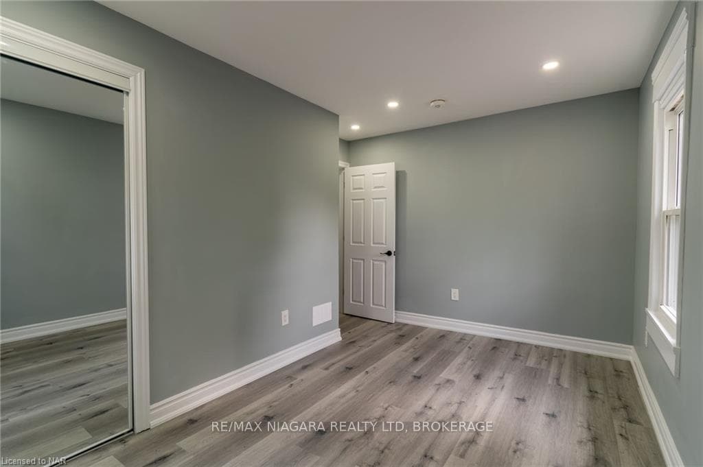5197 Second Avenue photo 18