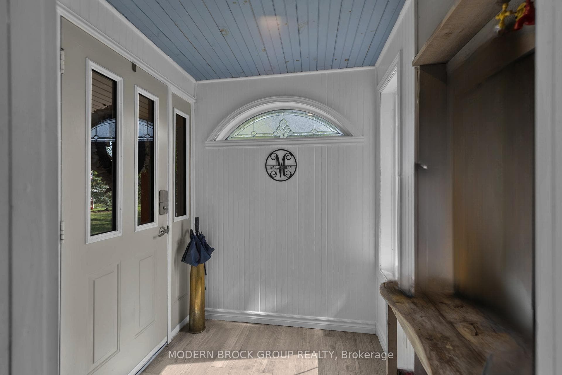 Side door entrance