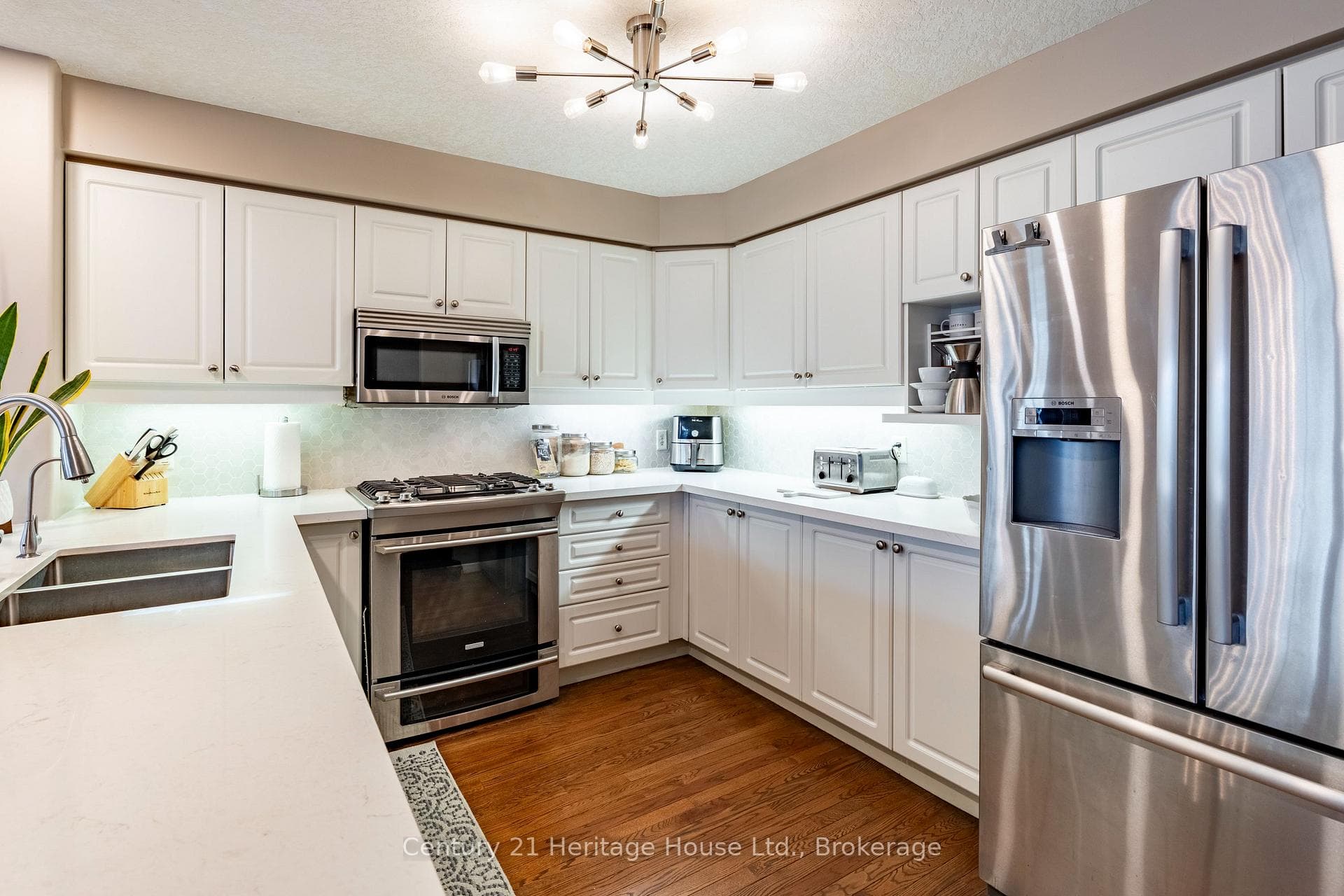 460 WOOLWICH Street Unit 6 photo 14