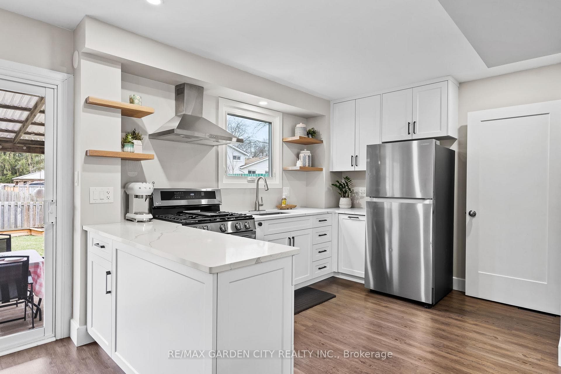 99 Ventura Drive photo 11