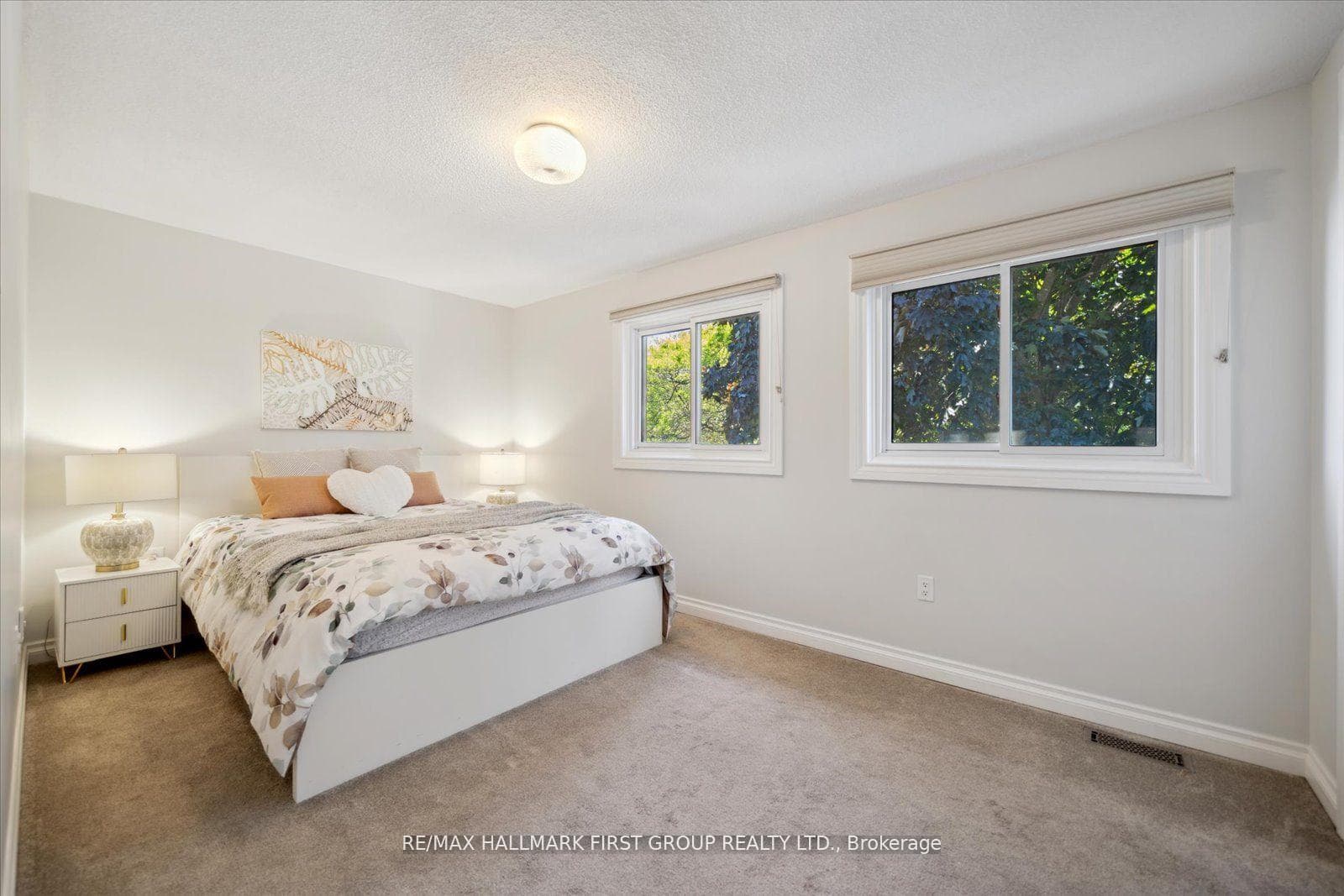 49 Fisher Crescent photo 11