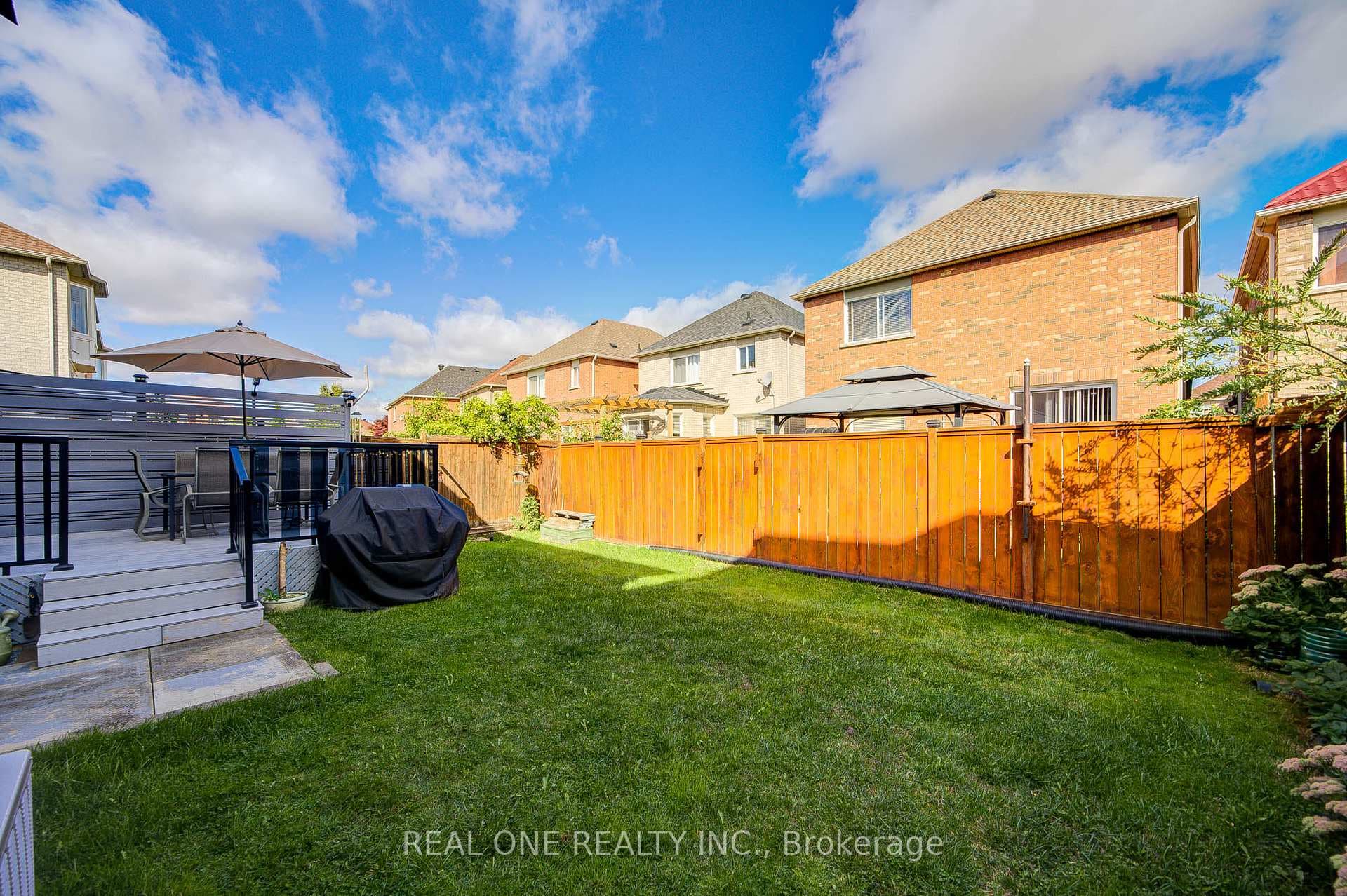 16 Boulderbrook Drive photo 40