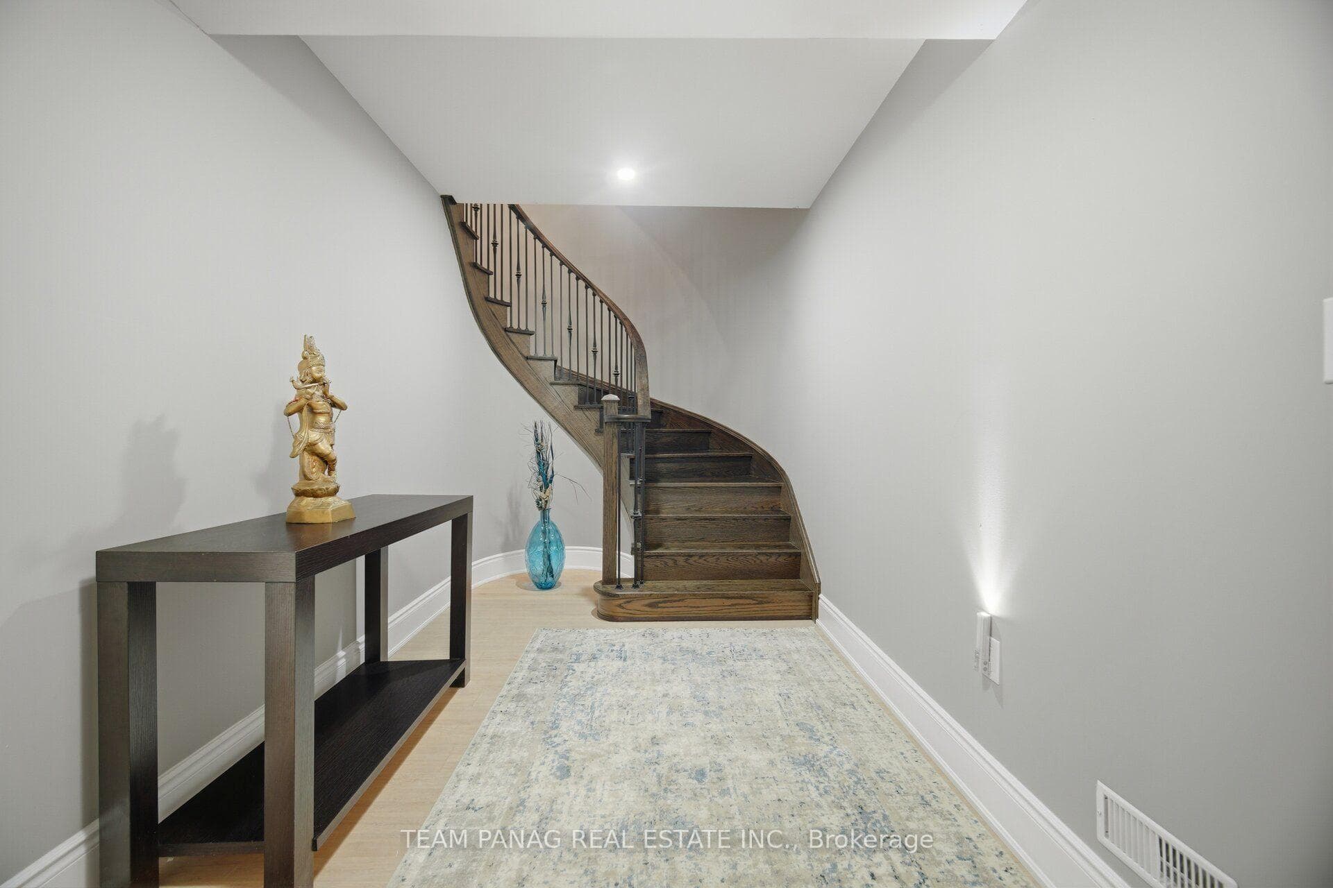 7 Balloon Crescent photo 38