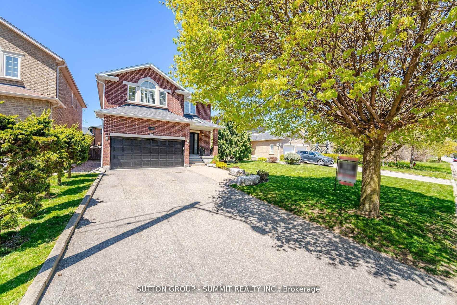 1065 Halliday Avenue photo 2