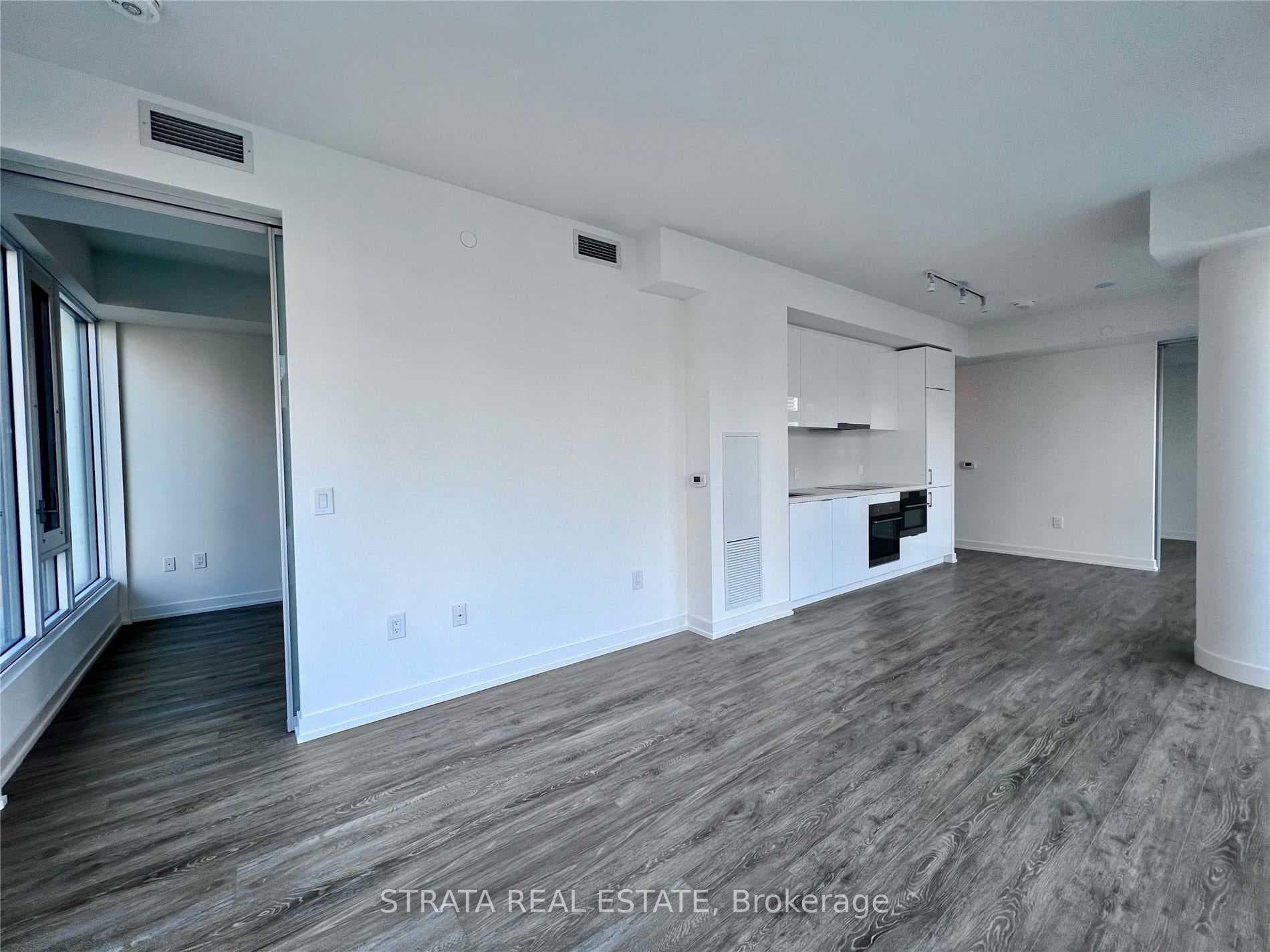 158 Front Street Unit 803 photo 5