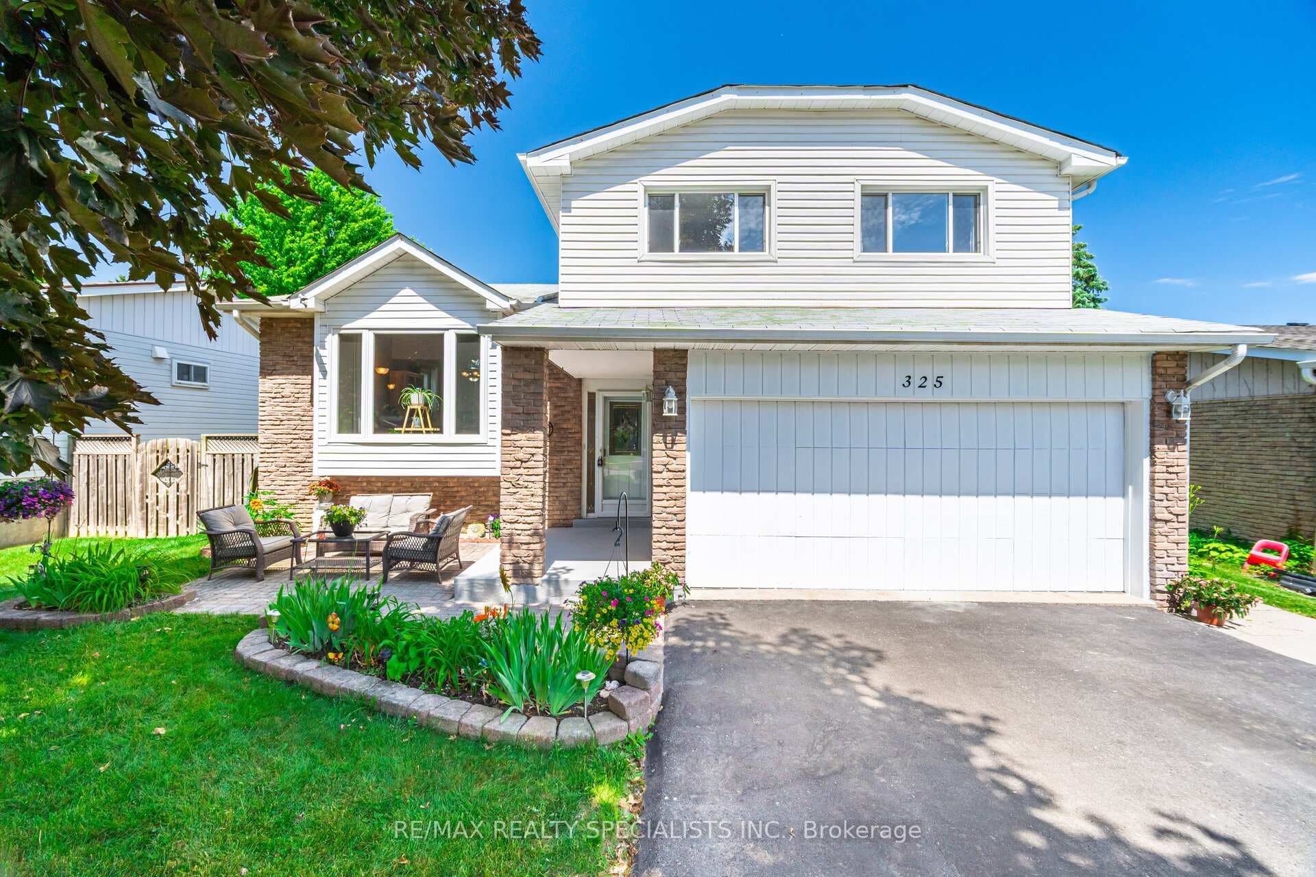 325 Kingsview Drive photo 2