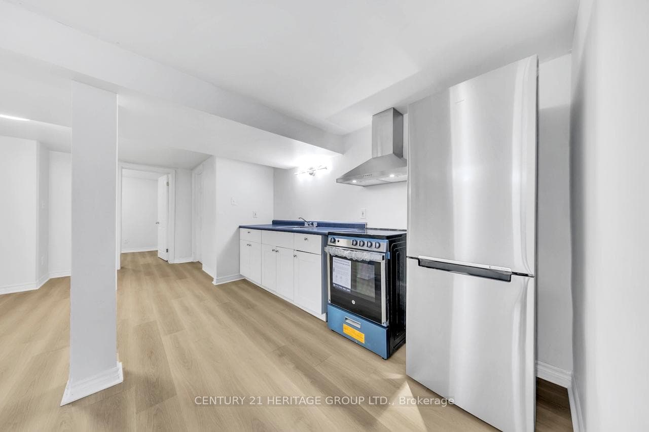 302 Avenue Road Unit Bsmt photo 8