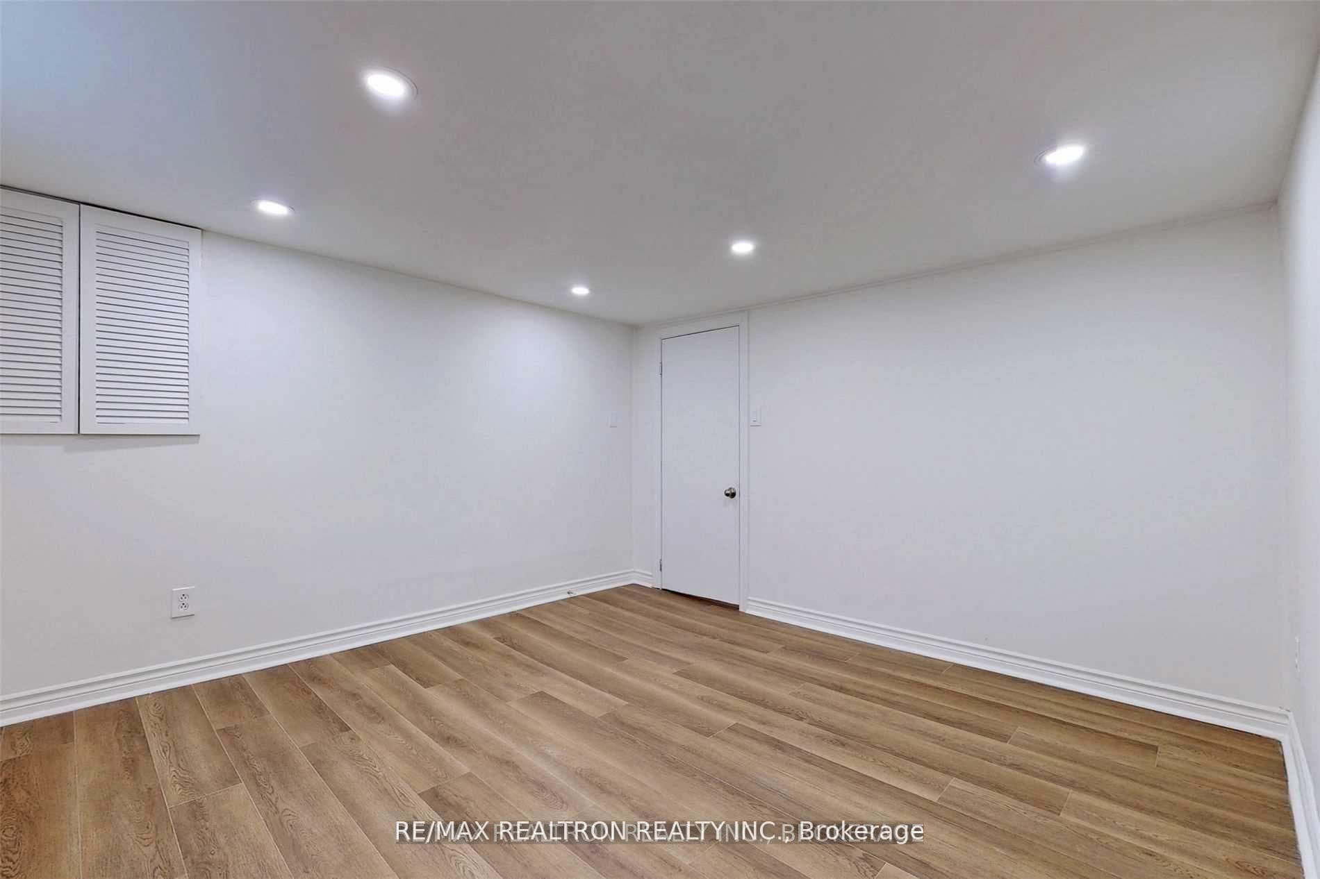 201 Franklin Avenue photo 8