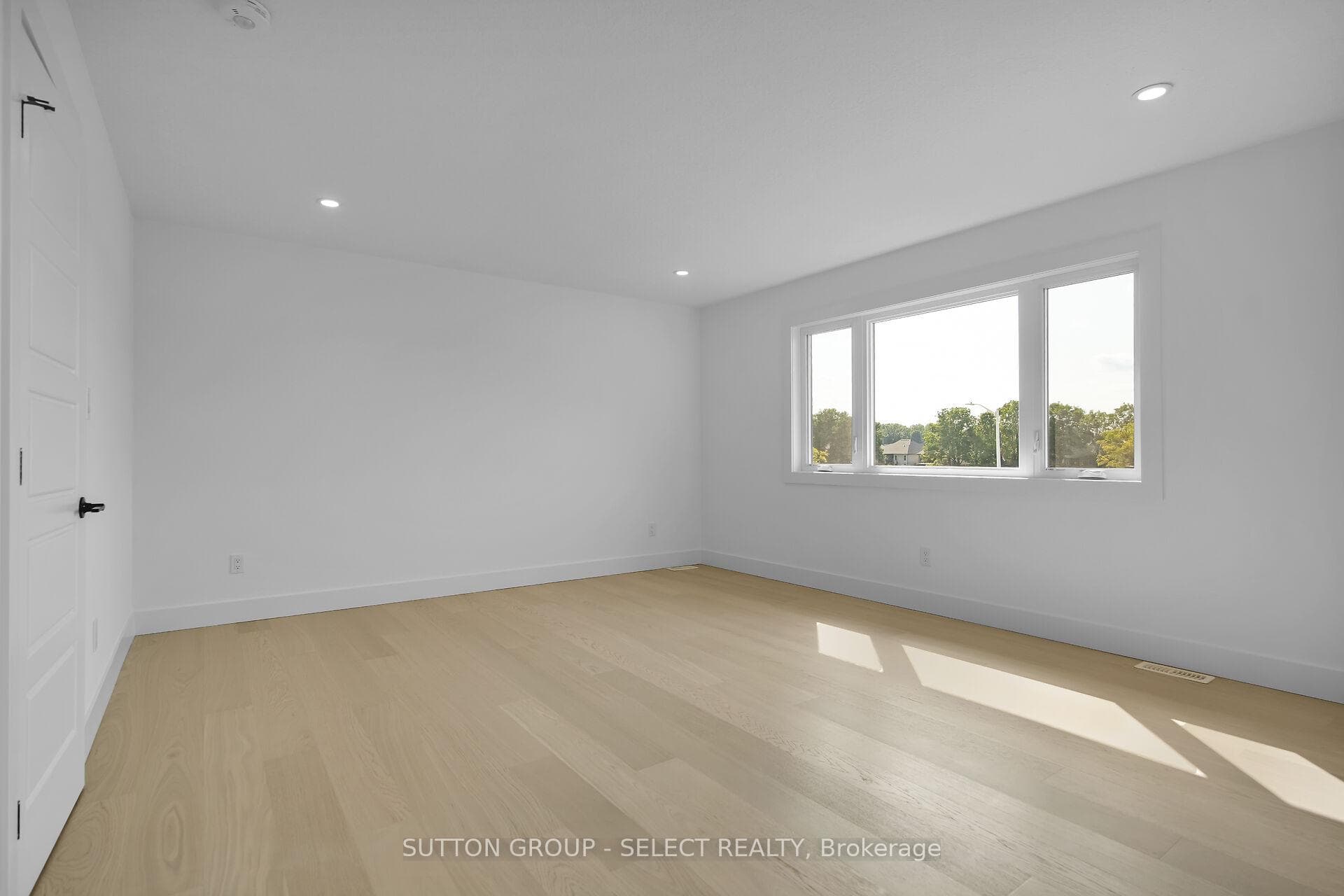 57 BRISCOE Crescent photo 20