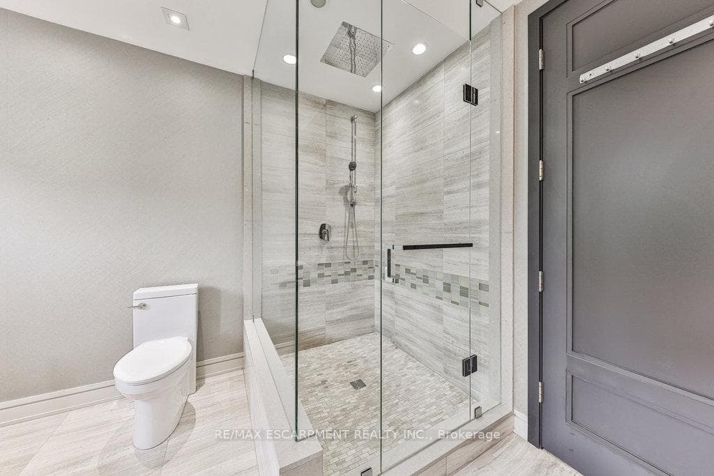 483 Bobolink Road photo 35