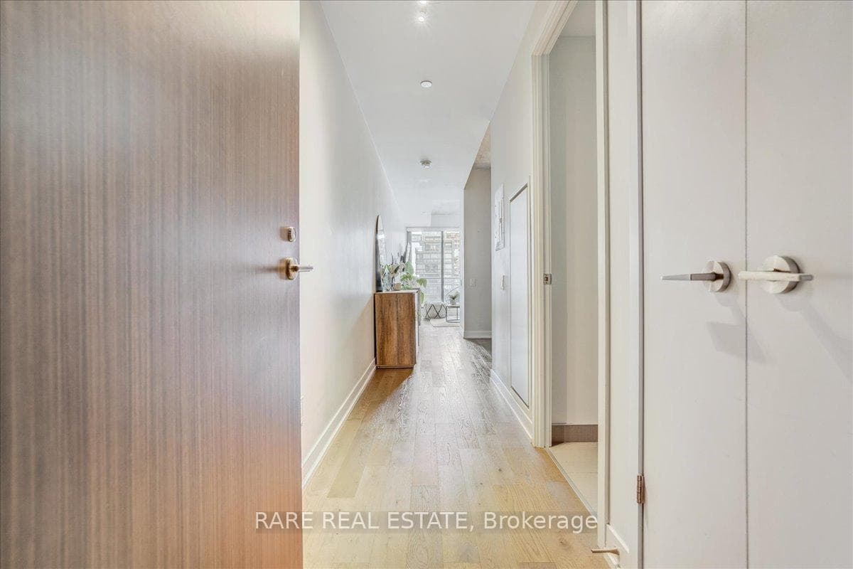 560 King Street Unit 620 photo 3