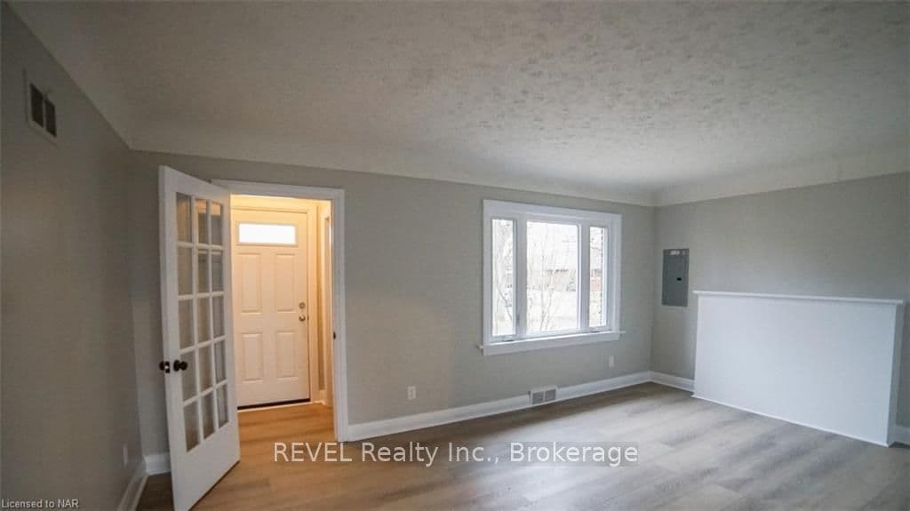 22 GREENWOOD Avenue Unit MAIN photo 7