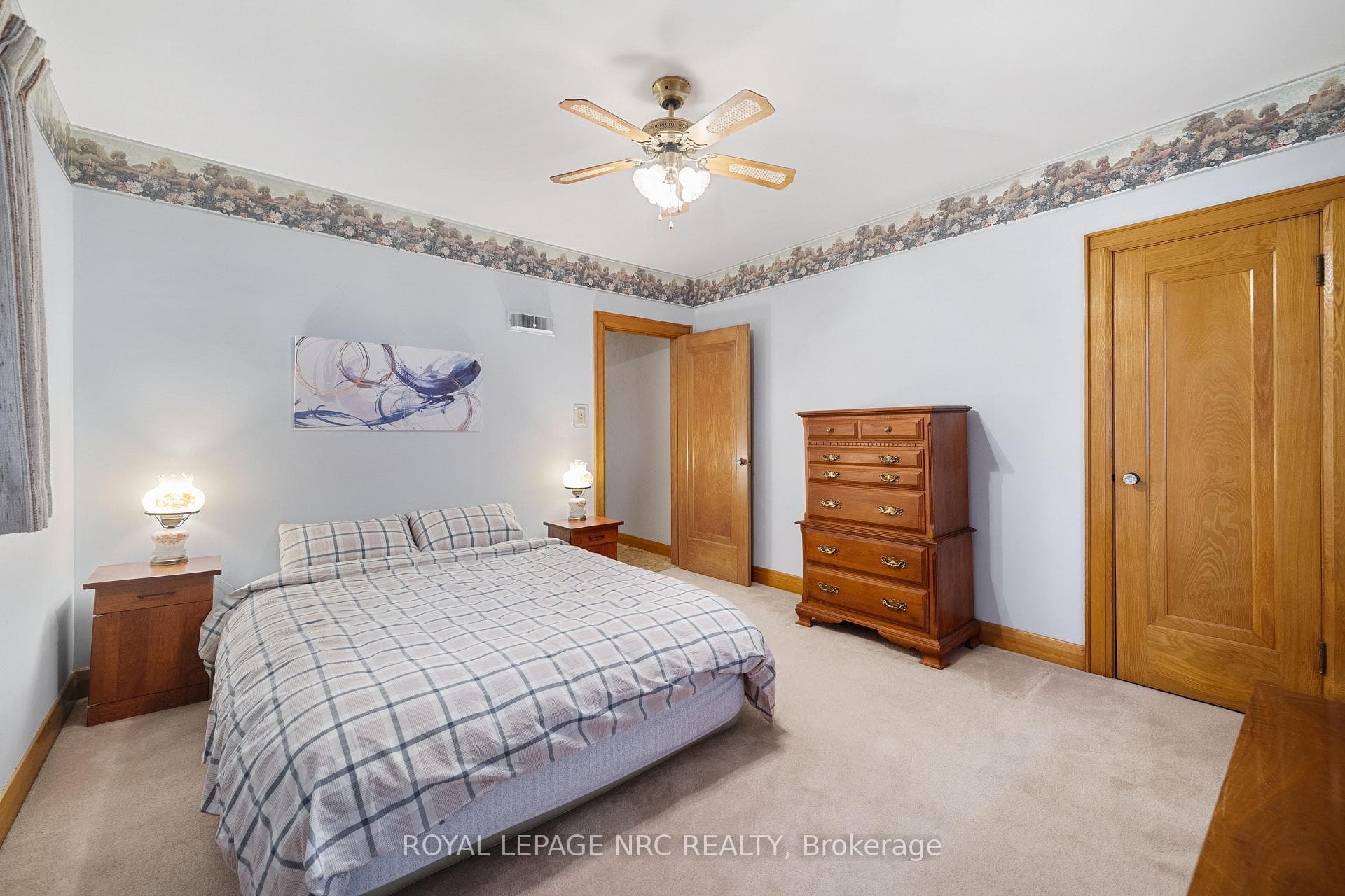 78 Canboro Road photo 22