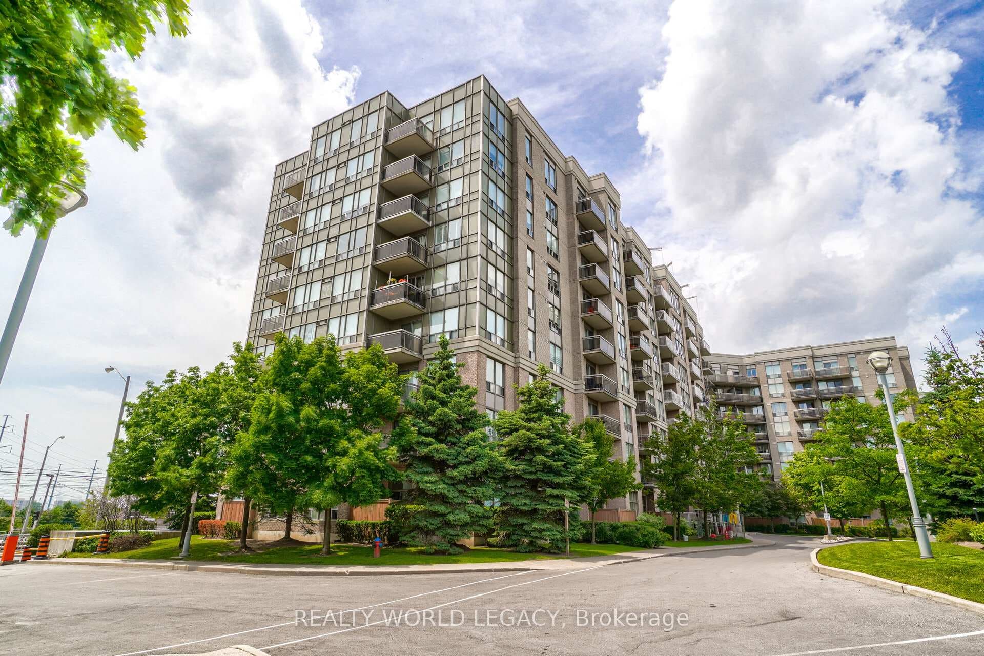 1720 Eglinton Avenue Unit 610 photo 1