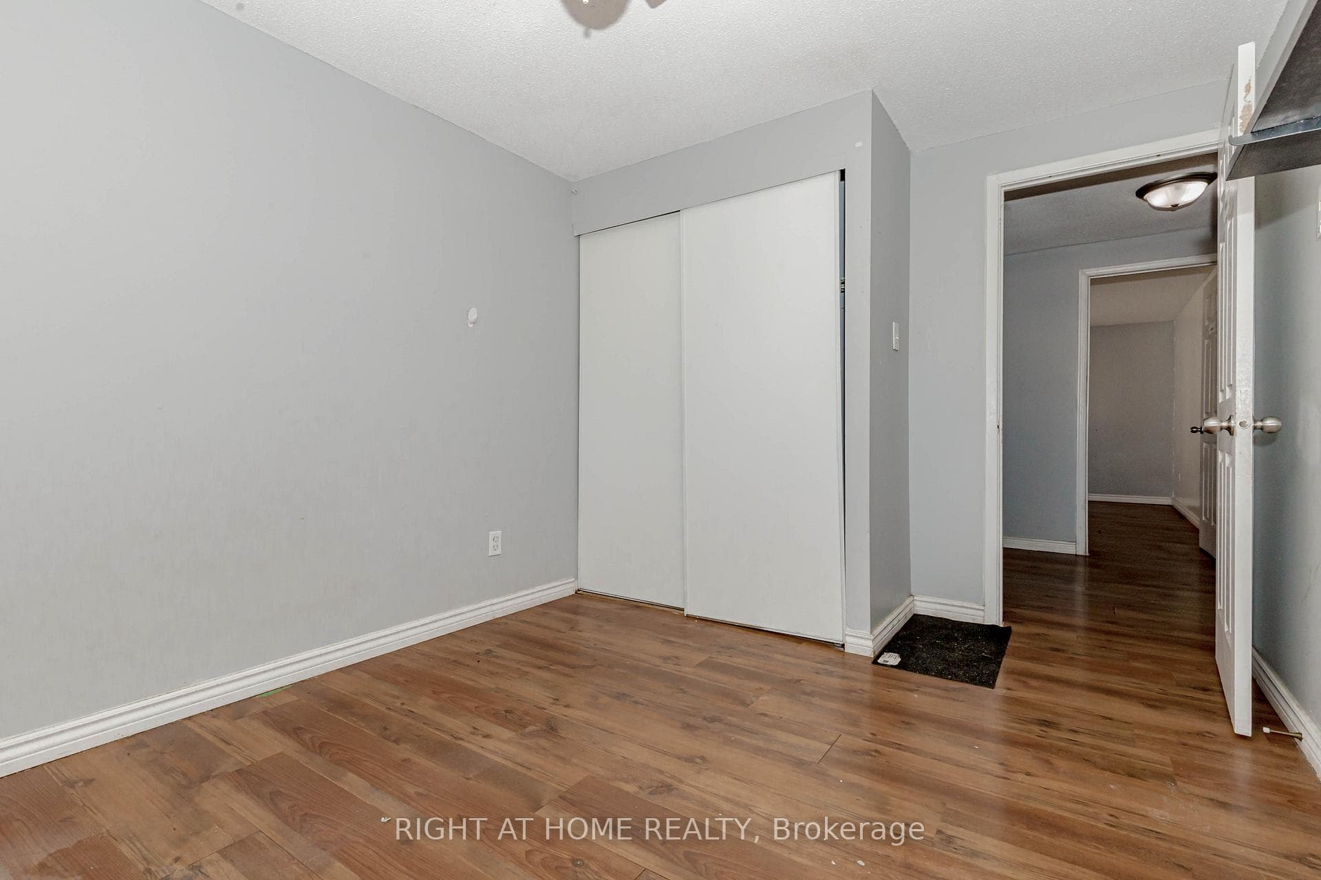 17 Hedley Court photo 30