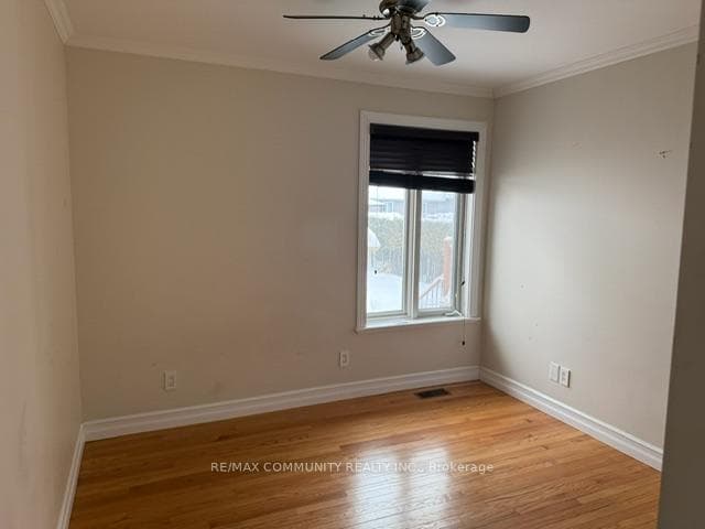 1841 Belvedere Crescent photo 11