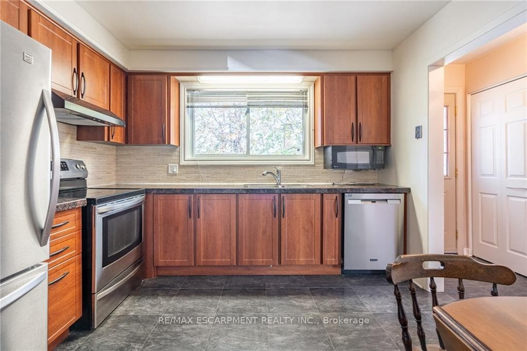 100 Bonaventure Drive photo 11
