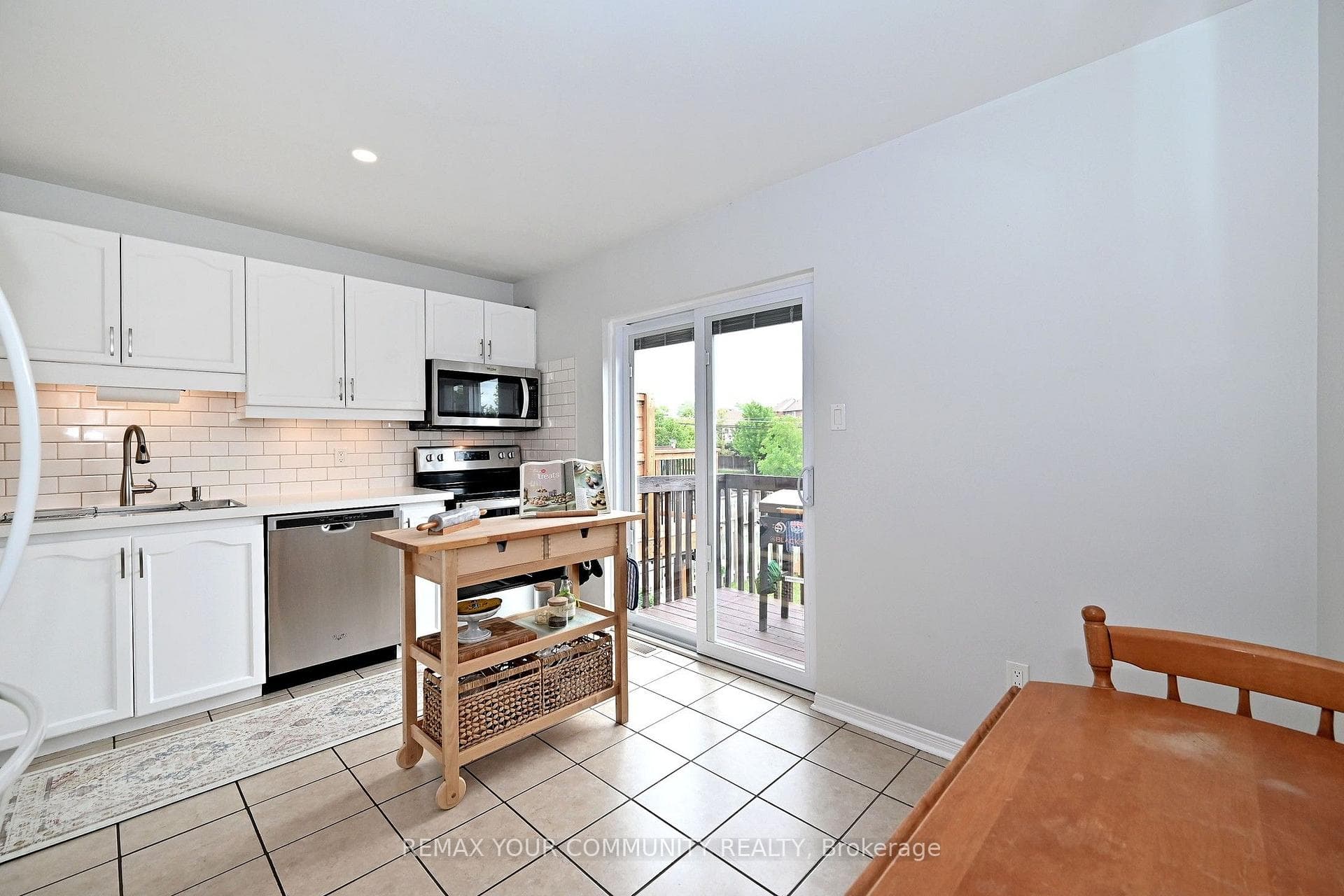 57 Hattie Court photo 13